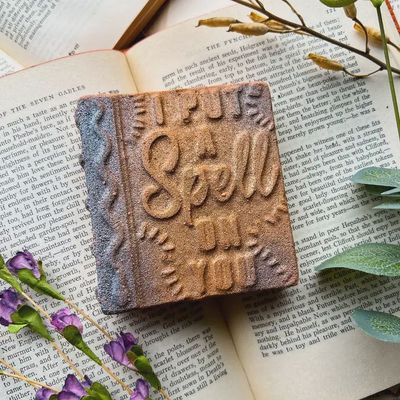 Book pf Spells Bath Bomb