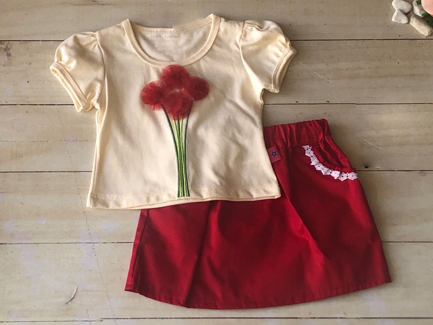 CONJUNTO 2PZ NIÑA PLAY FLOR TUL ROJA