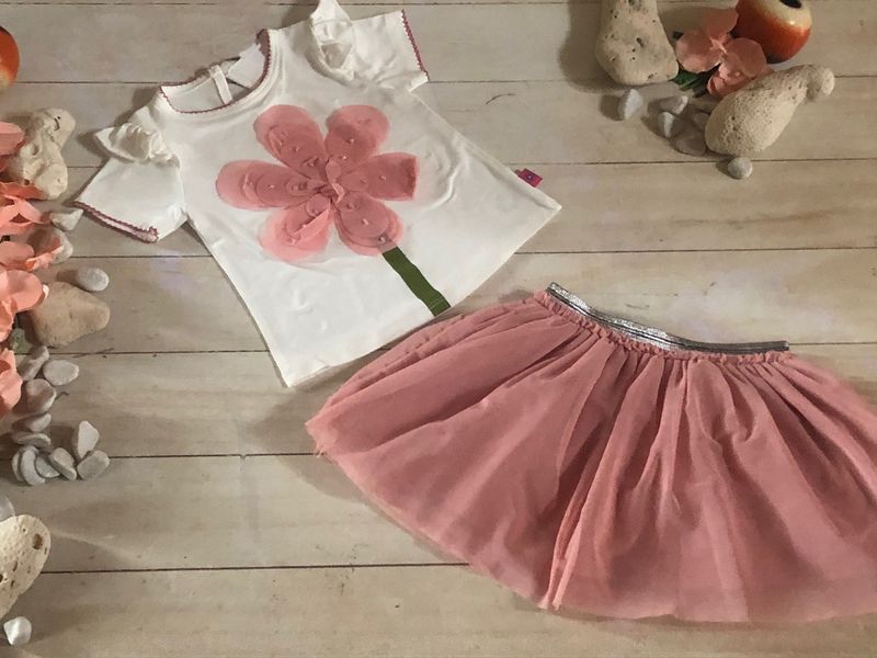 CONJUNTO 2PZ BLUSA FLOR GRANDE C/TUL ROSA