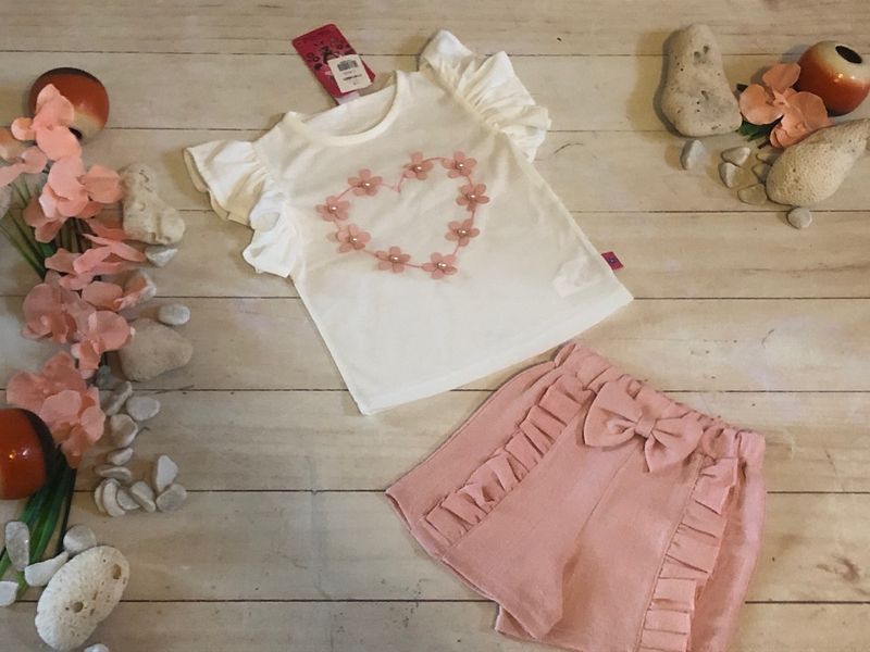 CONJUNTO 2PZ SHORT CORAZON/FLORES ROSAS