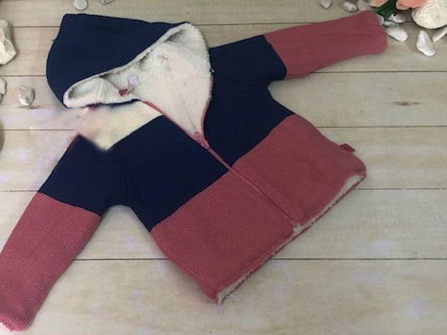 SWETER NIÑA FORRADO 3 FRANJAS  AZUL Y ROSA