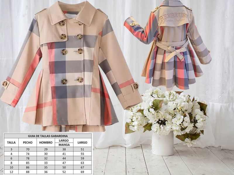 GABARDINA DE CUADROS  CON BOTANADURA Y CINTURON