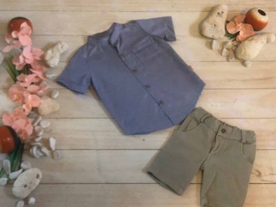 CONJUNTO 2PZ BOLSA Y CUELLO VISTAS CAMISA AZUL SHORT BEIGE