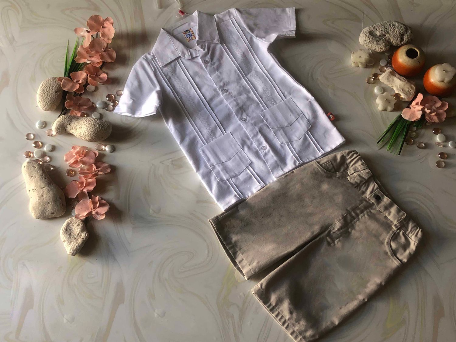 GUJAYABERA NIÑO CON SHORT BEIGE