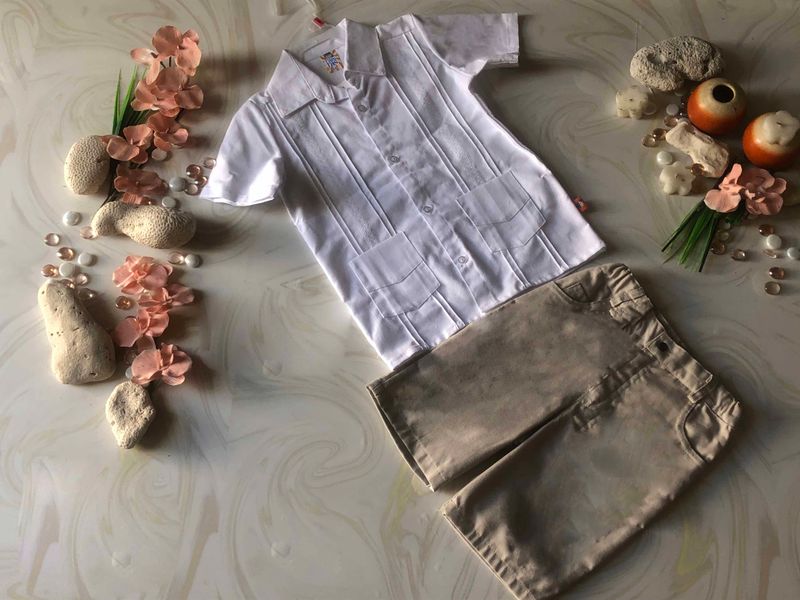 GUJAYABERA NIÑO CON SHORT BEIGE