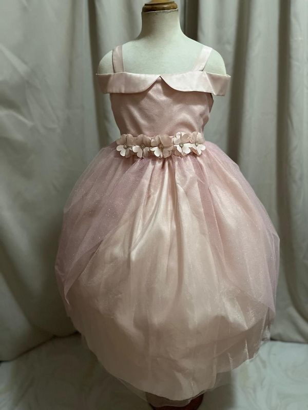 VESTIDO DE CEREMONIA ESTILO PRINCESA  COLOR ROSA