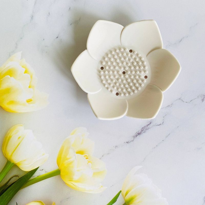 Tranquil Blossom Silicone Soap Holder - Soap Dish of Morandi Elegance with Water Drainage - Alpine White