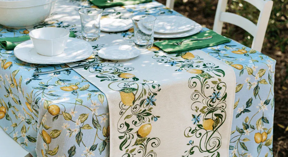 Tavola Lemons Tablecloth with White Flowers