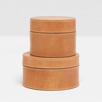 Leon Box Set