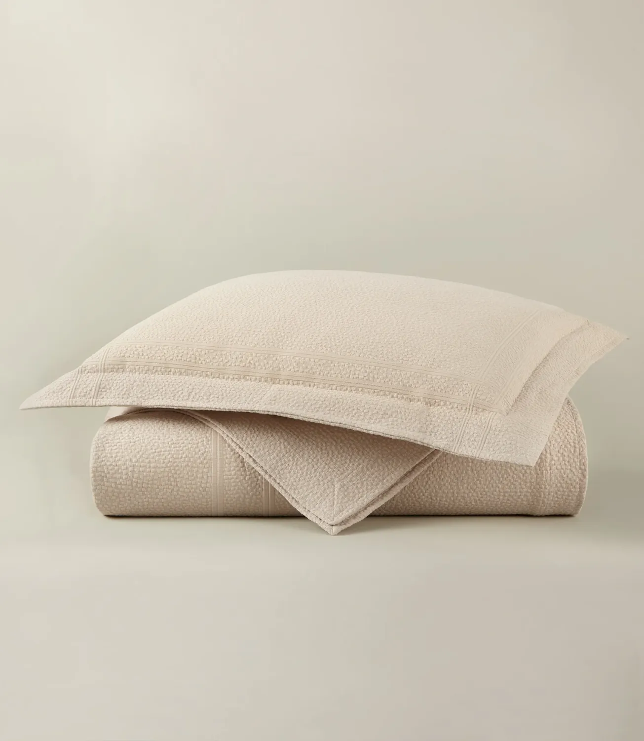 Montauk Matelassé Coverlet Plus Sham - Linen