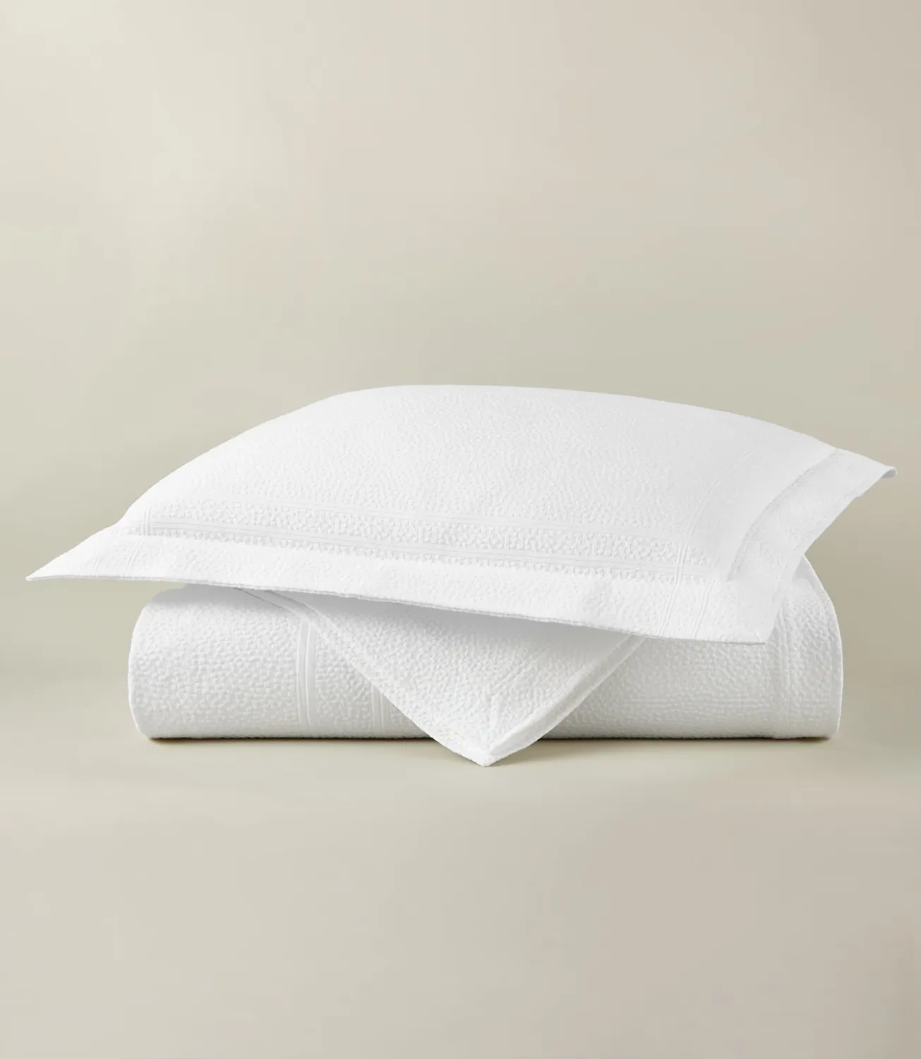 Montauk Matelassé Coverlet Plus Sham - White