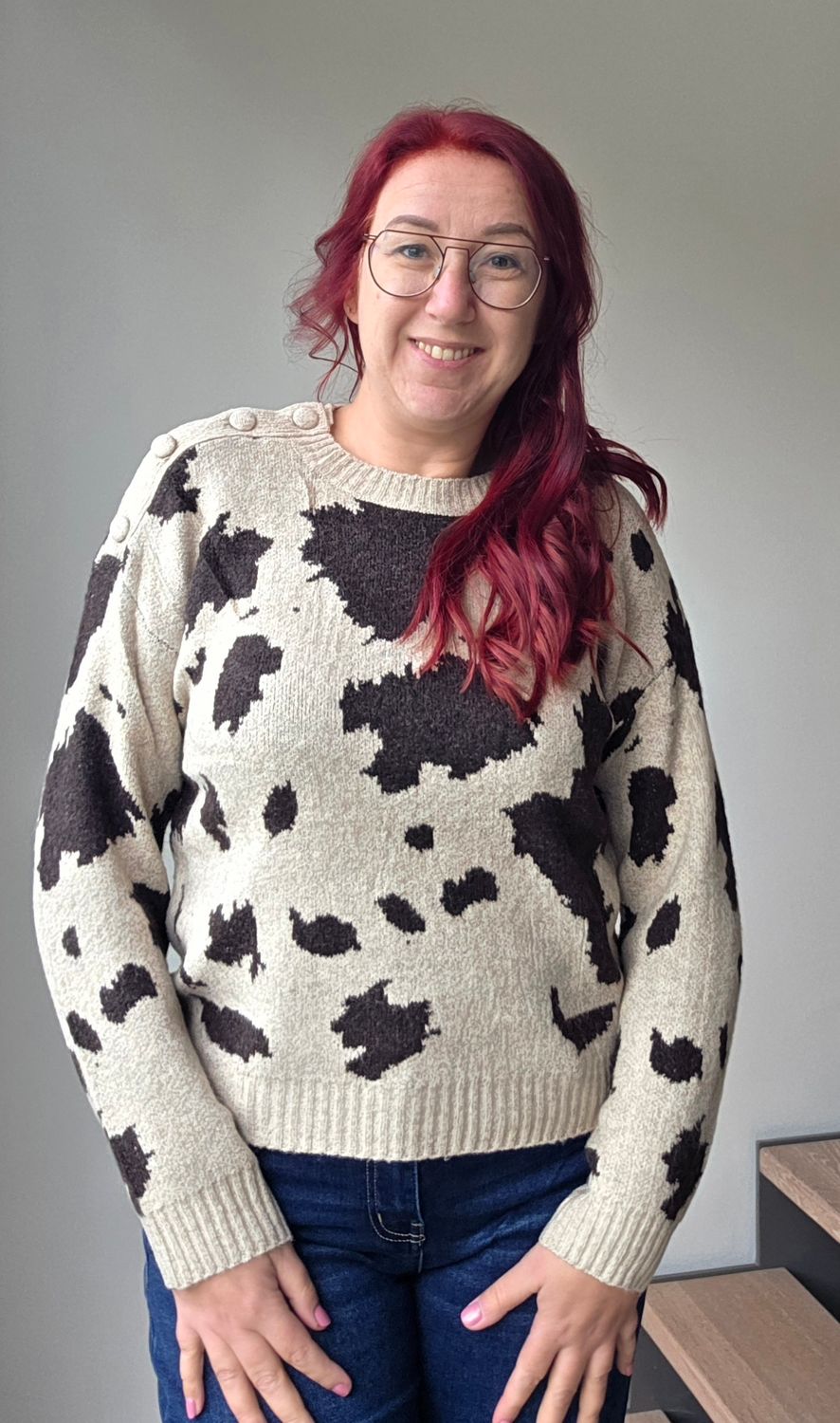 Trui Mira - koe print met knopen detail