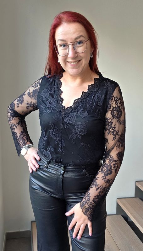 Body Jessie - gevoerde kant met V-hals