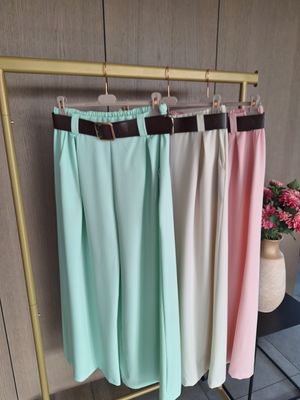 Pantalon Katrien - palazzo stijl in travel stof met riem