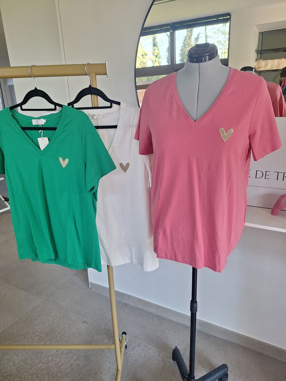 Shirt Kato - kwaliteitsvolle katoen met gouden hart Shirt Kato - kwaliteitsvolle katoen met gouden hart