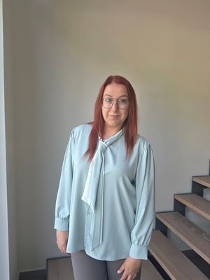 Hemd Julie - Satin look in pastel met strik