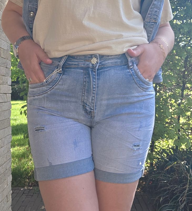 Short Kimmie - Karostar destroyed effect Short Kimmie - Karostar destroyed effect