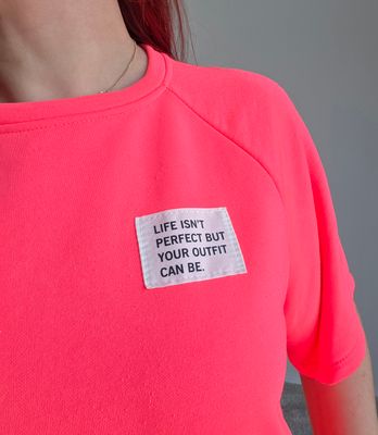 Sweatshirt Noor - fluo met perfect label