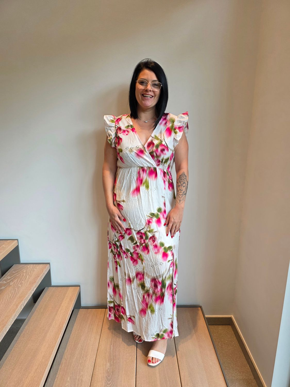 Jurk Laure - latin look met bloesem print Jurk Laure - latin look met bloesem print