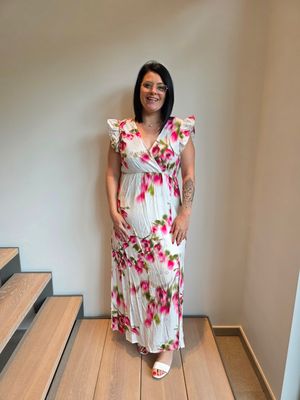 Jurk Laure - latin look met bloesem print Jurk Laure - latin look met bloesem print