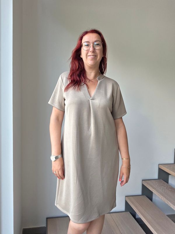 Jurk Maureen - Mooij kort in velvet look met V-hals