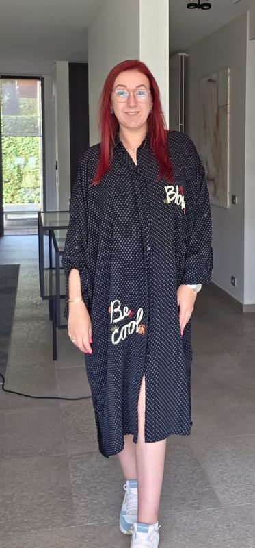 Jurk Dorothee - luchtig in bolletjes motief met leuke teksten