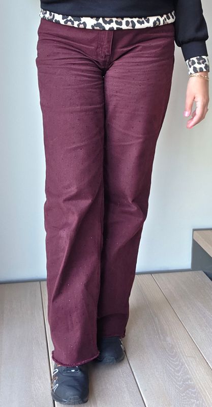 Tall Broek Quinn - Queen Hearts wide leg in glitter bordeaux Tall Broek Quinn - Queen Hearts wide leg in glitter bordeaux