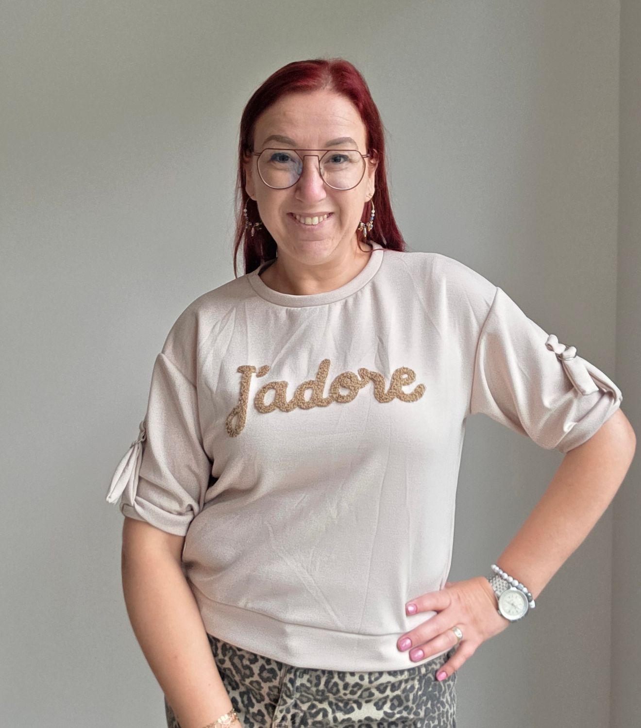 Sweatshirt Dora - gesp detail met j'adore opdruk Sweatshirt Dora - gesp detail met j'adore opdruk