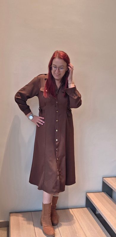 Jurk Cindy - verstelbaar in de taille met goud details