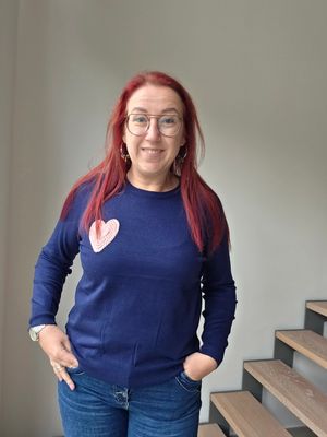 Trui Ines - zacht dun gebreid met gehaakt hart