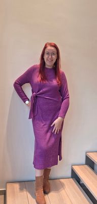Jurk Nora - geknoopt in de taille in geribbeld stof