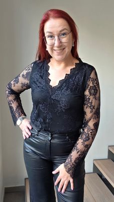 Body Jessie - gevoerde kant met V-hals