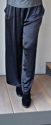 Broek Sia - comfy in satijn look