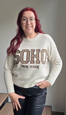 Trui Jill - dun gebreid met SOHO opdruk Trui Jill - dun gebreid met SOHO opdruk
