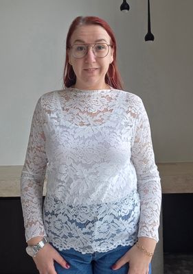 Top Nathalie - trendy kant met rechte mouw