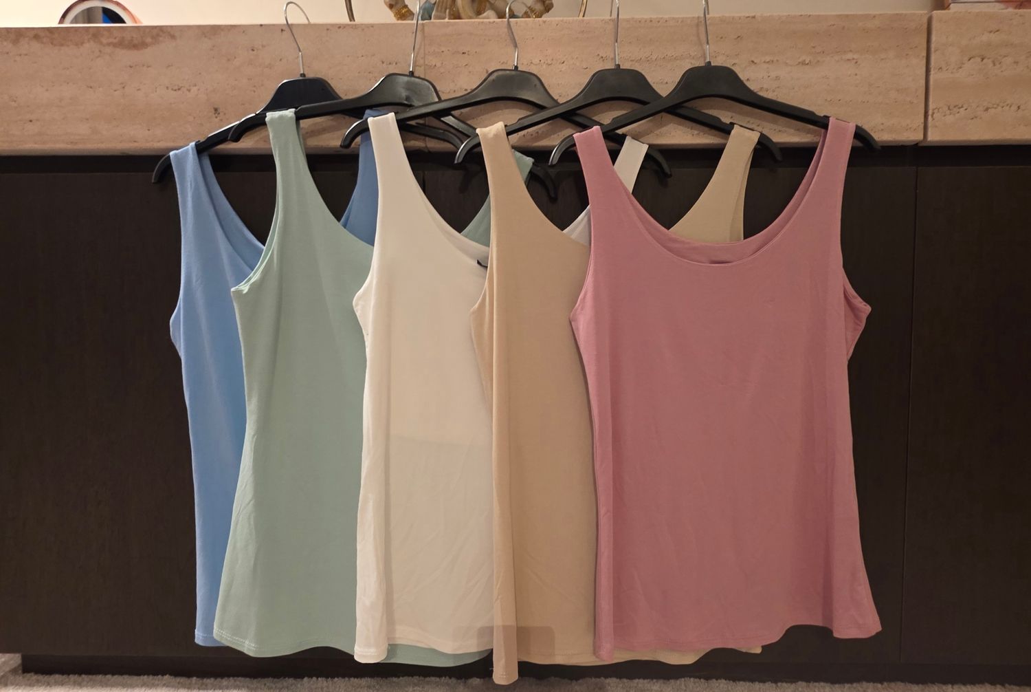 Top Milly - basic met breder bandje Top Milly - basic met breder bandje