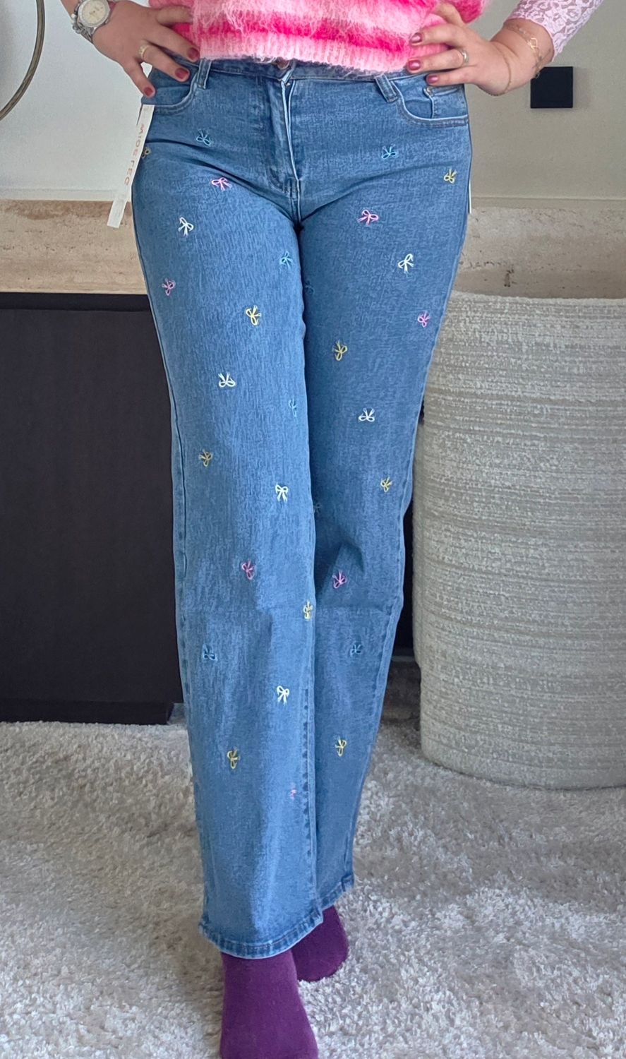 Broek Mia - schattige geborduurde strikjes