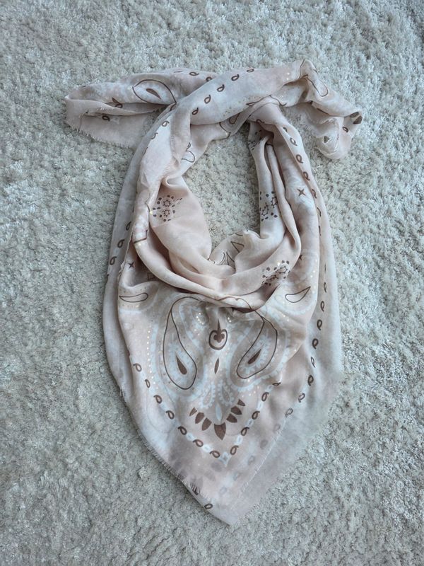 Sjaal Zara - vierkant met paisley print
