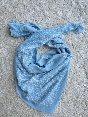 Sjaal Zara - vierkant met paisley print