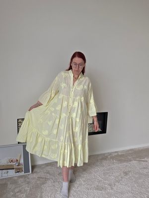 Jurk Juna - gele parsley met stroken Jurk Juna - gele parsley met stroken
