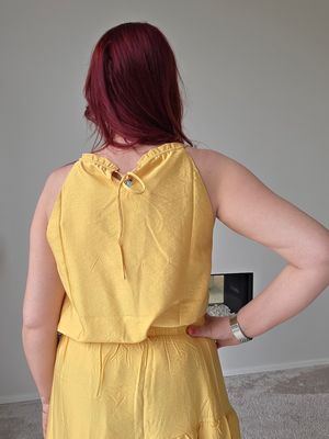 Top Martinez - oker satin look