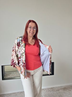 Kimono Amber - losjes met bloemen Kimono Amber - losjes met bloemen