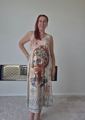 Jurk Bella - mouwloos met boho dame