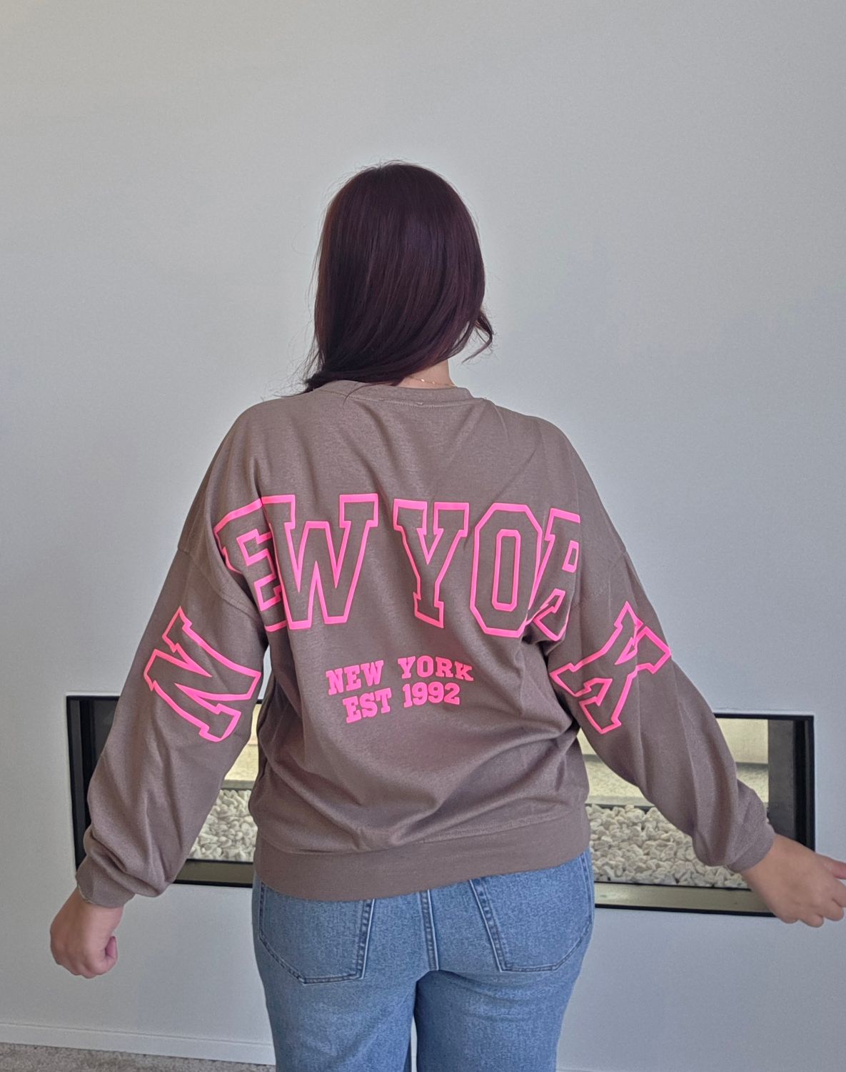 Sweater Yoni - New York op achterkant mouwen
