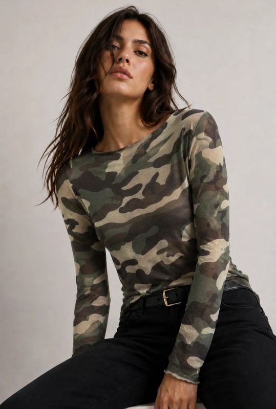 Top Rox - zacht met army print in cashmere-mix Top Rox - zacht met army print in cashmere-mix