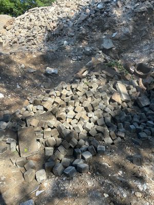 Abrollcontainer für Betonaufbruch bis 60 cm Kantenlänge