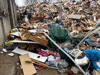 Absetzcontainer für Restmüll/Azv/Entrümpelung