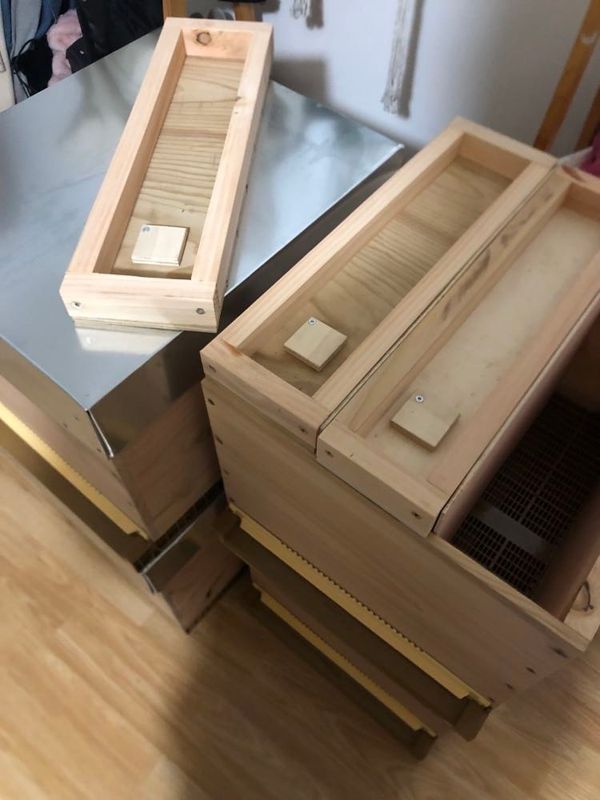 Ruche d&#39;élevage Dadant 3x3 cadres