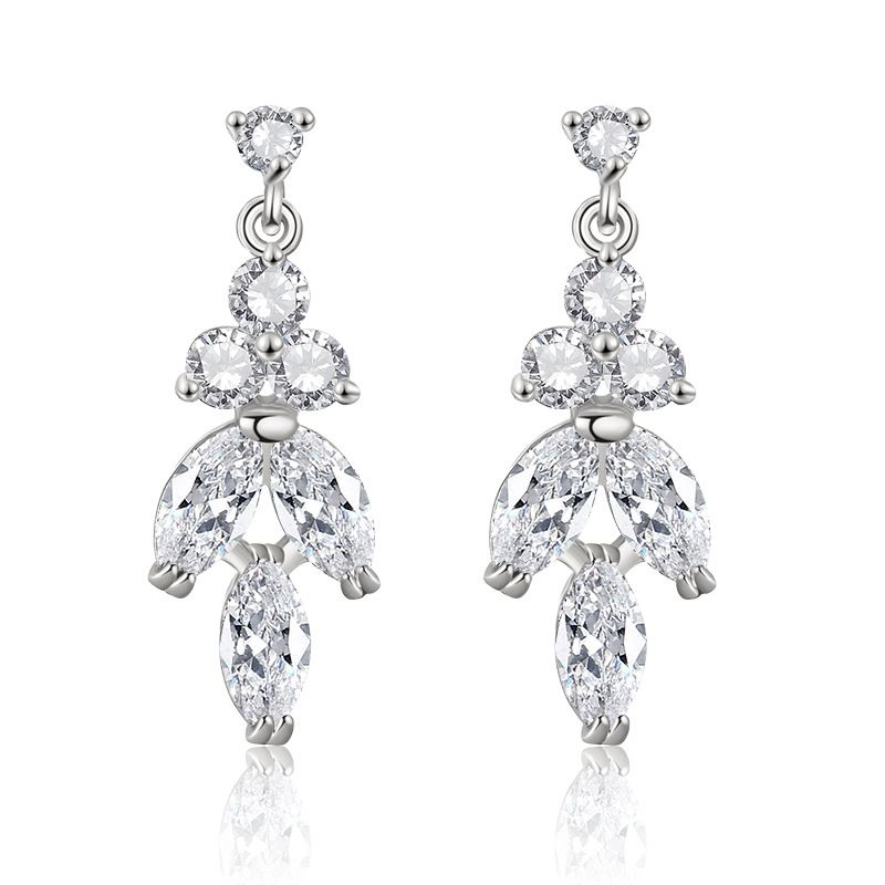 Ladies Necklace Hand Jewelry Earrings Jewelry Set Exquisite Micro Inlaid Zircon Bridal Accessories, Color: Earrings with platinum plating