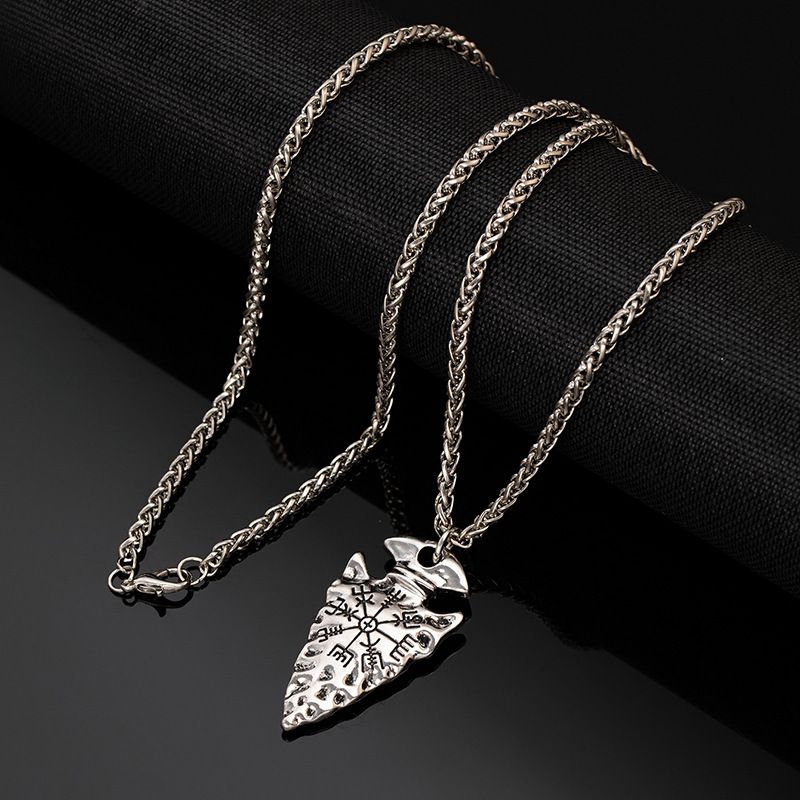Cross-border European And American Hot Selling Viking Nordic Necklace Triangle Compass Compass Titanium Steel Chain Men&amp;#039;s Fashionable Cool Jewelry, Color: X240 Ancient Silver